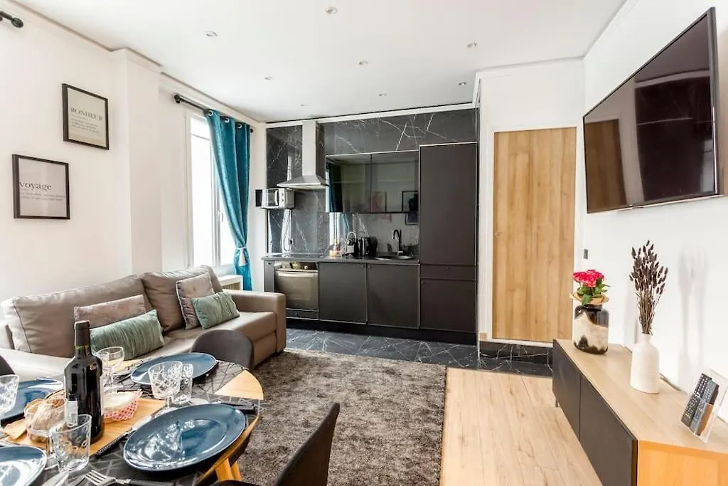 Suite Paris, Tour Eiffel, Champs Elysees 0*, Paris France