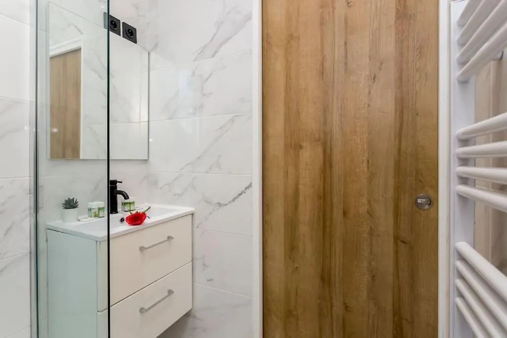 Apartment Suite Paris, Tour Eiffel, Champs Elysees France