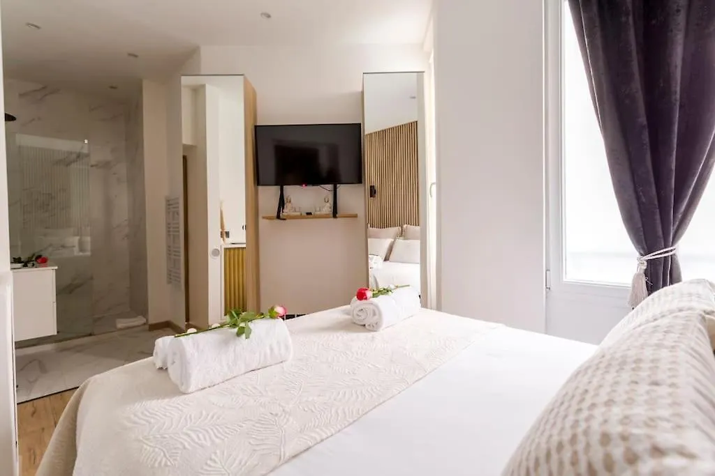 Suite Paris, Tour Eiffel, Champs Elysees France